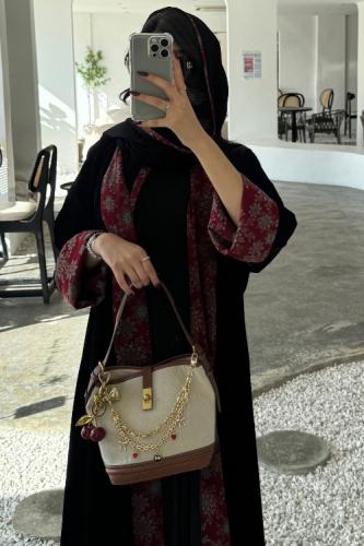 كريب أو مخمل كلوش بكم كشميري وطرحه بوجهين( كادي )