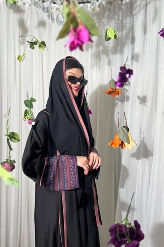 شال كشميري بنفس قماش الكم