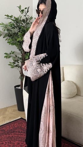 كريب ملكي كلوش دانتيل بينك