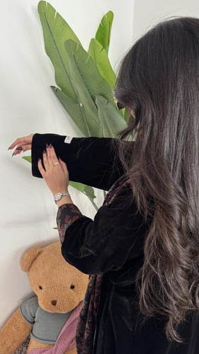 مخمل كلوش بكم كشميري وطرحه بوجهين( عطرة)