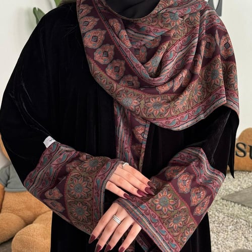 مخمل كلوش بكم كشميري وطرحه بوجهين (ياقوت)