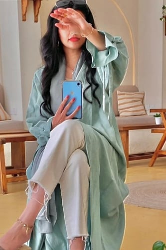 لينين بطيات أمامية وأكمام ربط