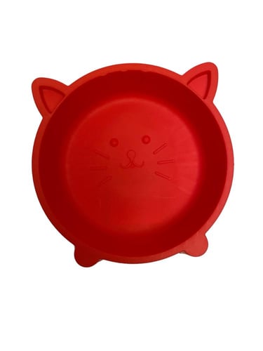 وعاء قطط على شكل قط