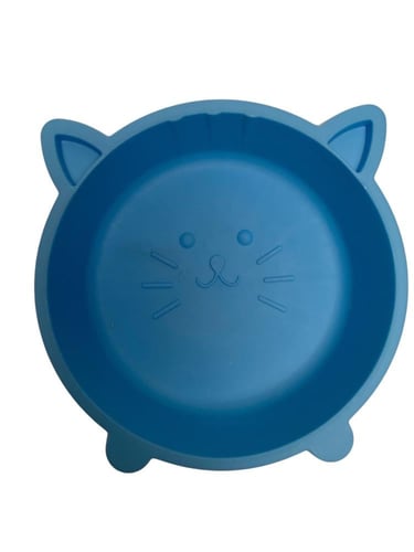 وعاء قطط على شكل قط