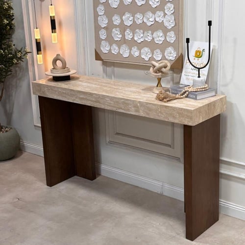 كنسول بتصميم عصري