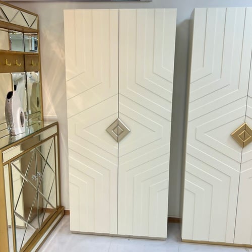 دولاب عبايات بتصميم عصري وفاخر