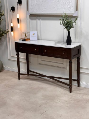 كونسول بتصميم عصري كلاسيك أنيق