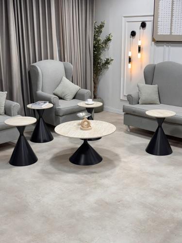 طقم طاولات 4 خدمة مودرن بتصميم أنيق وعصري