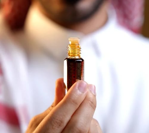 دهن عود كمبودي أربعة أنواع