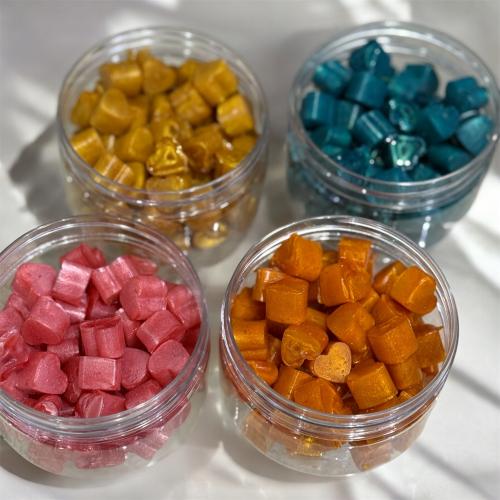 4 علب مستكه من اختيارك