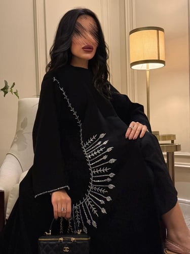 عباية عالية - متجر الخياله للعبايات