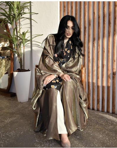 عباية قولد - متجر الخياله للعبايات