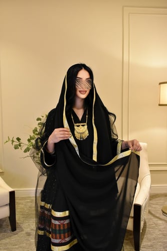 عباية نوق - متجر الخياله للعبايات