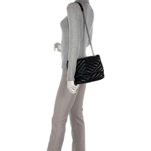 شنطة أرماني إكستشينج فيكتوريا أسود