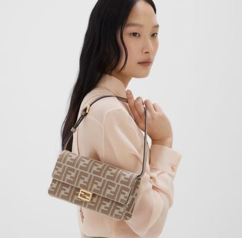 شنطه فندي بيجو