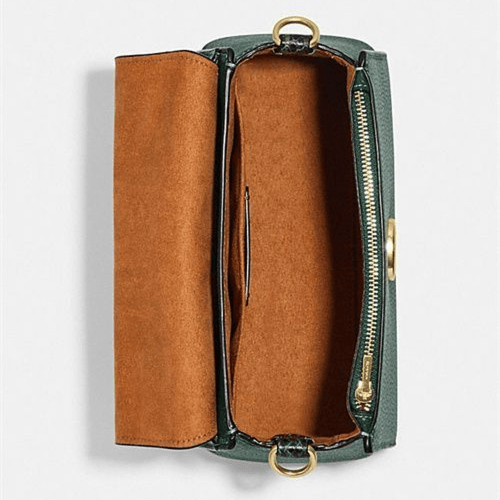 شنطة كروس أنيقة من كوتش