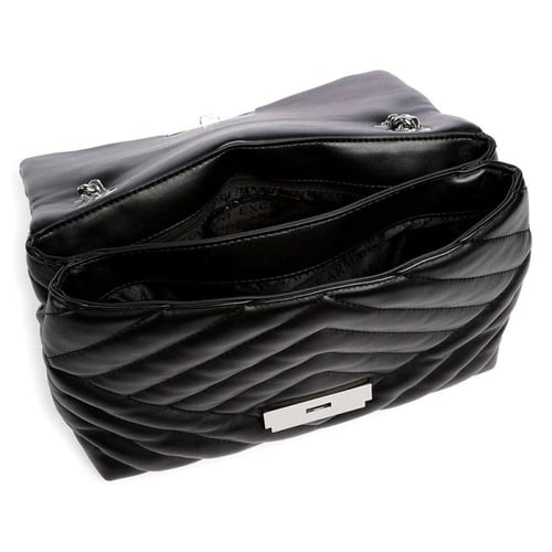 شنطة أرماني إكستشينج فيكتوريا أسود