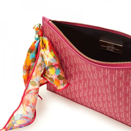 باوتش كارولينا هيريرا وردي بوشاح