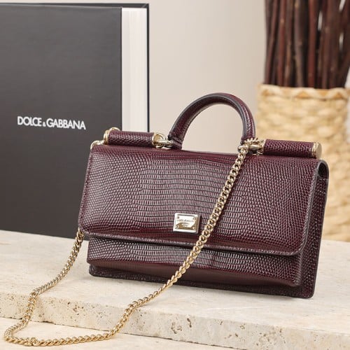 شنطة دولسي أند غابانا بسلسلة كتف عنابي