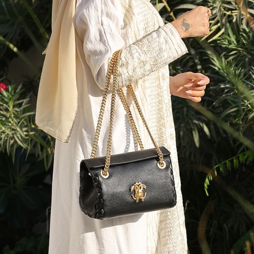 شنطة روبرتو كفالي يد سوداء