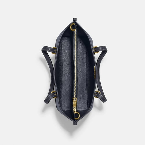 شنطة كروس من كوتش