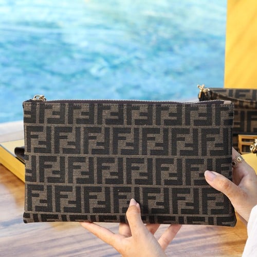 باوتش فندي كبير بني