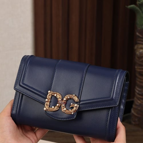 شنطة دولسي اند غابانا كتف كحلي