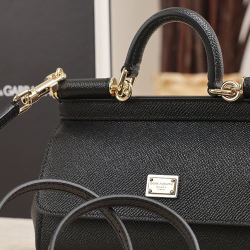 شنطة دولتشي اند غابانا مني اسود