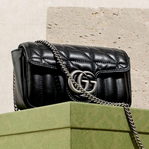 شنطه قوتشي ميني اسود