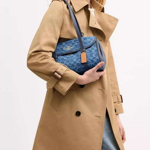 شنطة كوتش بريدجيت أزرق