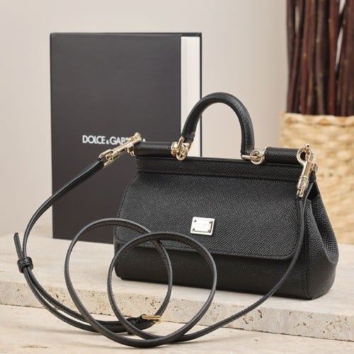 شنطة دولتشي اند غابانا مني اسود