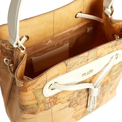 شنطة الفيرو دلو بيضاء