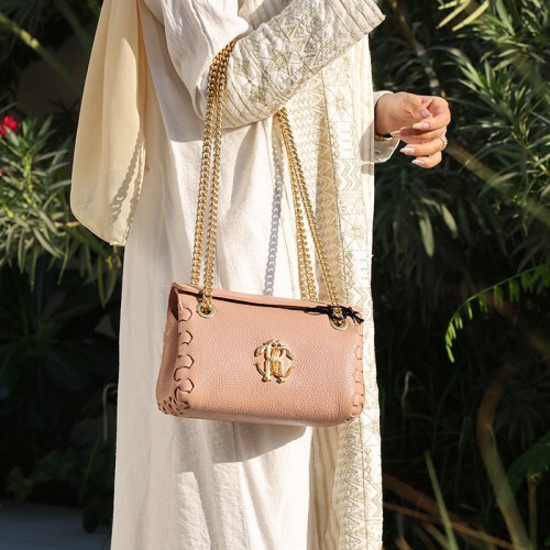 شنطة روبرتو كفالي بينك بالشعار