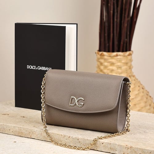 شنطه دولسي اند غابانا عصرية رمادي