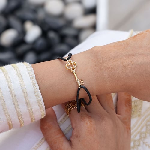 اسورة كارولينا هريرا انسيجنيا كيز سوداء