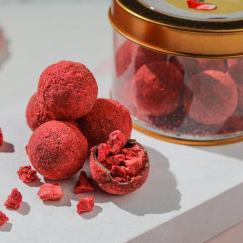 ترافل فراولة مقرمشة