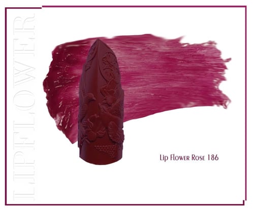 أحمر شفاه نباتي مستوحى من جمال الورود