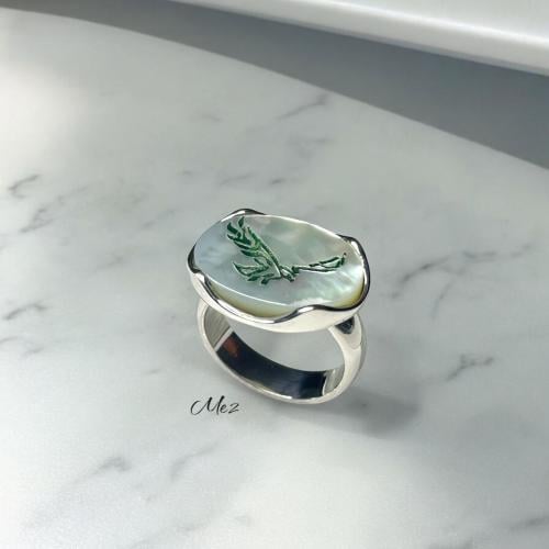 Royal ring, African shell stone, size 6