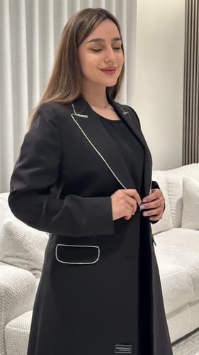 عباية قصة بليزر بتنفيذ عالي الدقة