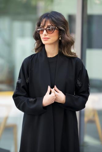 عباية كريب بشك خفيف على الأكمام