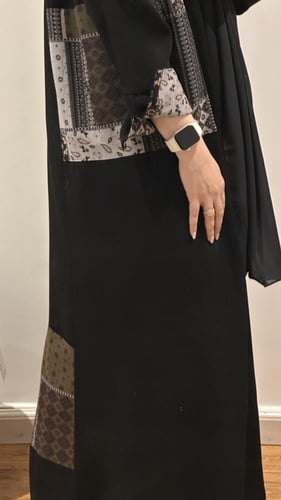 عباية صيفية قماش انترنت بتقطيعات قطن هندي