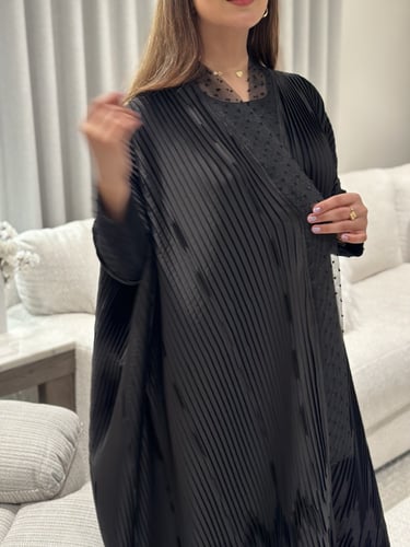 عباية من قماش البليسيه الخفيف