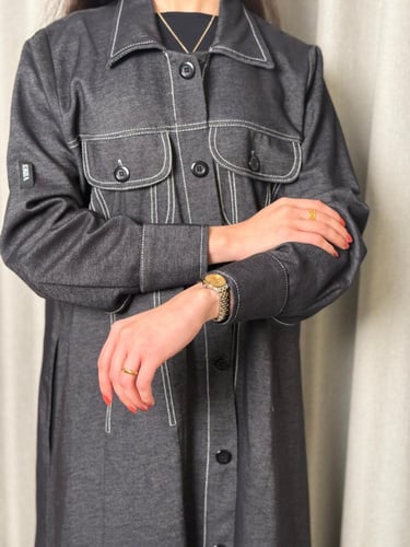 عباية دينيم أسود بتصميم كاجوال