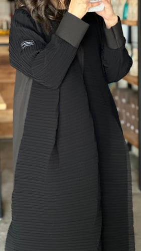 عباية كريب خفيف بكم قماش طرحة رقيق مكسر ومبطن مع ي...