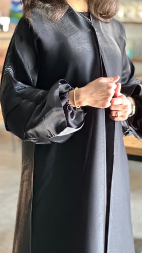 عباية اورقانزا لامع خفيف بكم طبقات منفوخ ( تتوفر ب...