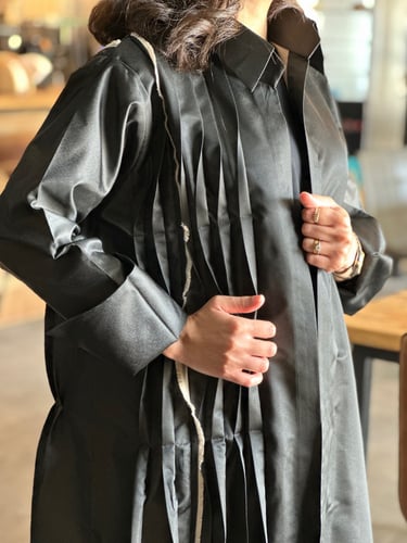 عباية تفته خفيف بلون بني عسلي غامق