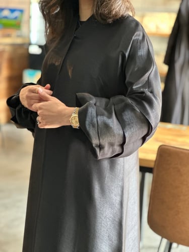 عباية اورقانزا لامع خفيف بكم طبقات منفوخ ( تتوفر ب...