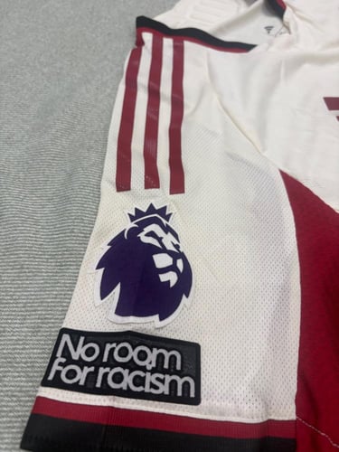 تيشيرت ليفربول الاحتياط نسخة الاعبين موسم 2025/202...