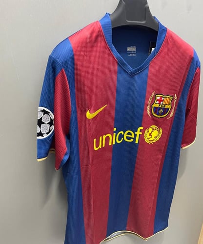 تيشيرت برشلونة كلاسيك 08-2007 ب اسم ورقم رونالديني...