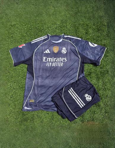 طقم نادي ريال مدريد الاحتياط جامبو تصميم فئة الاعب...